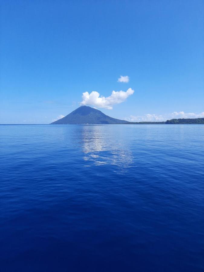Blue Shark Divers Bunaken Εξωτερικό φωτογραφία