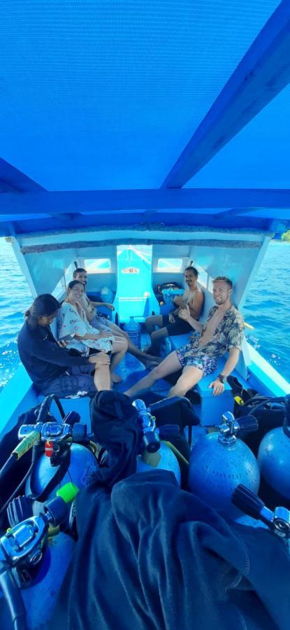 Blue Shark Divers Bunaken Εξωτερικό φωτογραφία